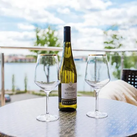 Port Premium Z Widokiem Na Jezioro Ostroda